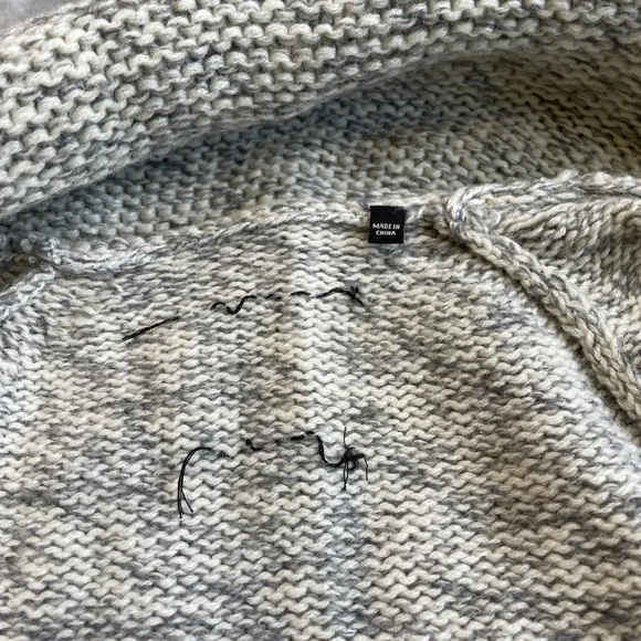 Women's TNA Aritzia Sea To Sky Lambs Wool Sweater Full Zip Cowichan Small - Picture 9 of 11